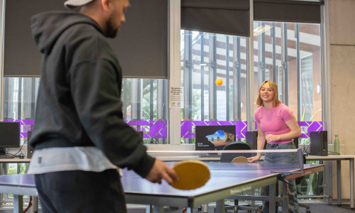 Maddi and Tuga Tri 1 Campaign websize 8  FocusFillMaxWyIwLjAwIiwiMC4wMCIsNTAwLDMwMF0